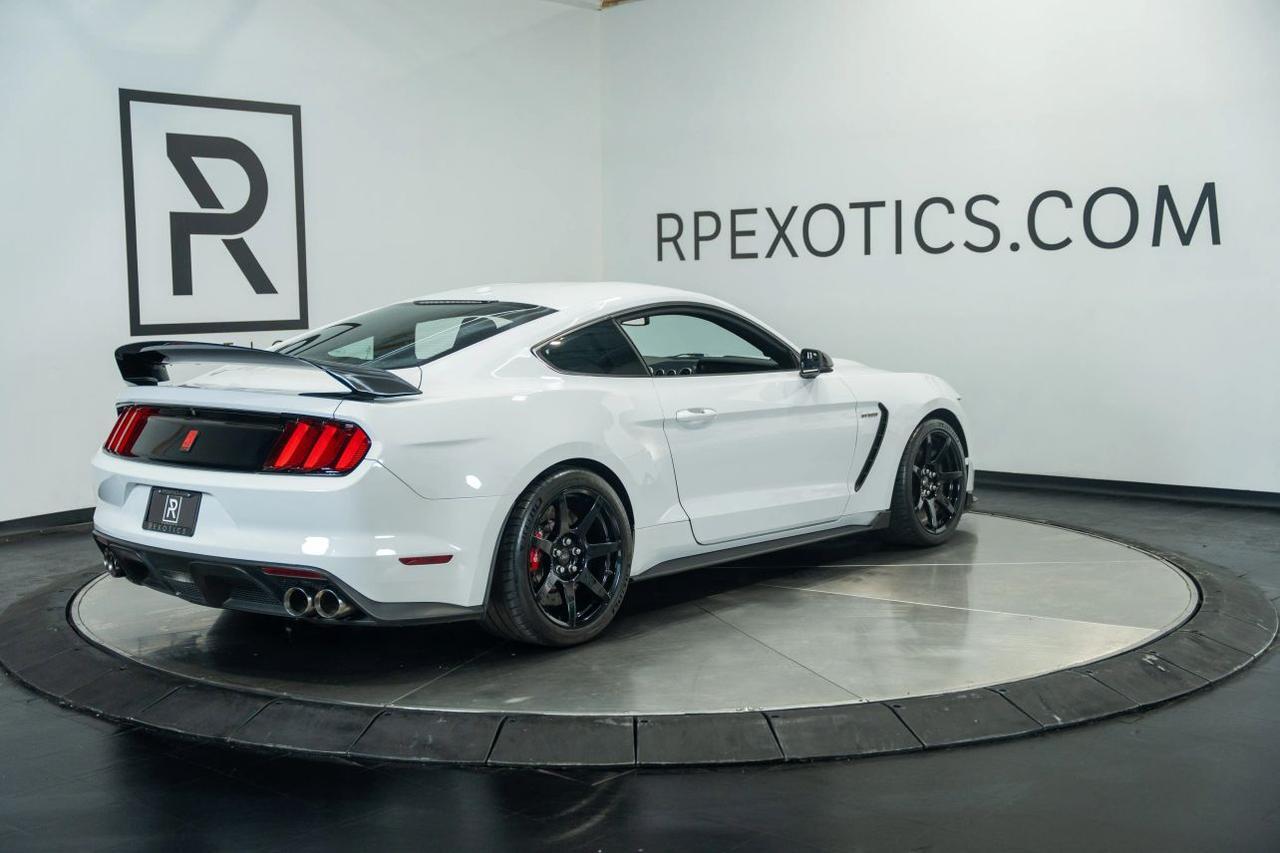 2017 Ford Mustang Shelby GT350R Coupe 2D St. Louis MO