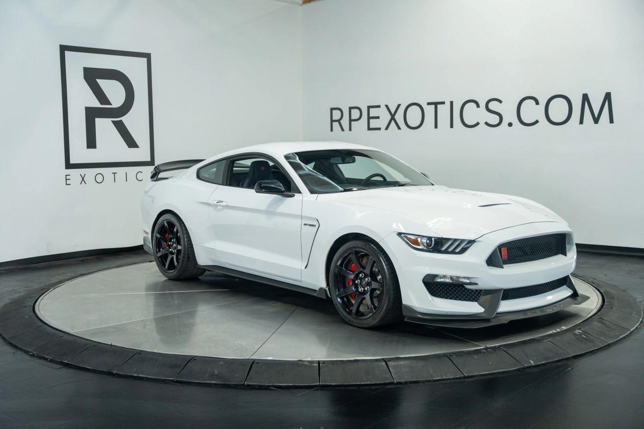 2017 Ford Mustang Shelby GT350R Coupe 2D St. Louis MO