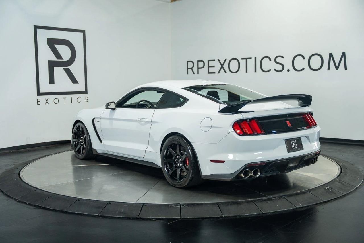 2017 Ford Mustang Shelby GT350R Coupe 2D St. Louis MO