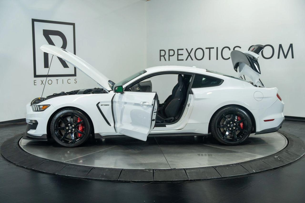 2017 Ford Mustang Shelby GT350R Coupe 2D St. Louis MO