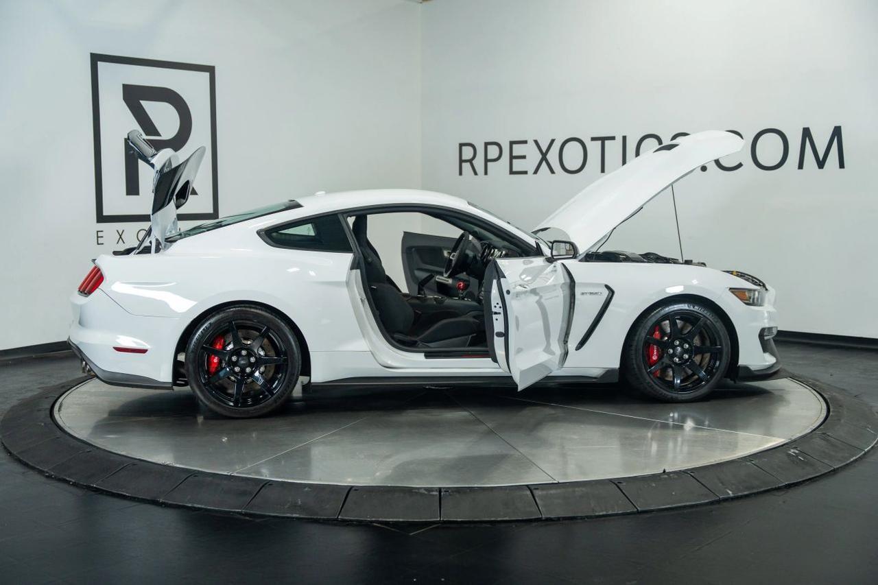2017 Ford Mustang Shelby GT350R Coupe 2D St. Louis MO