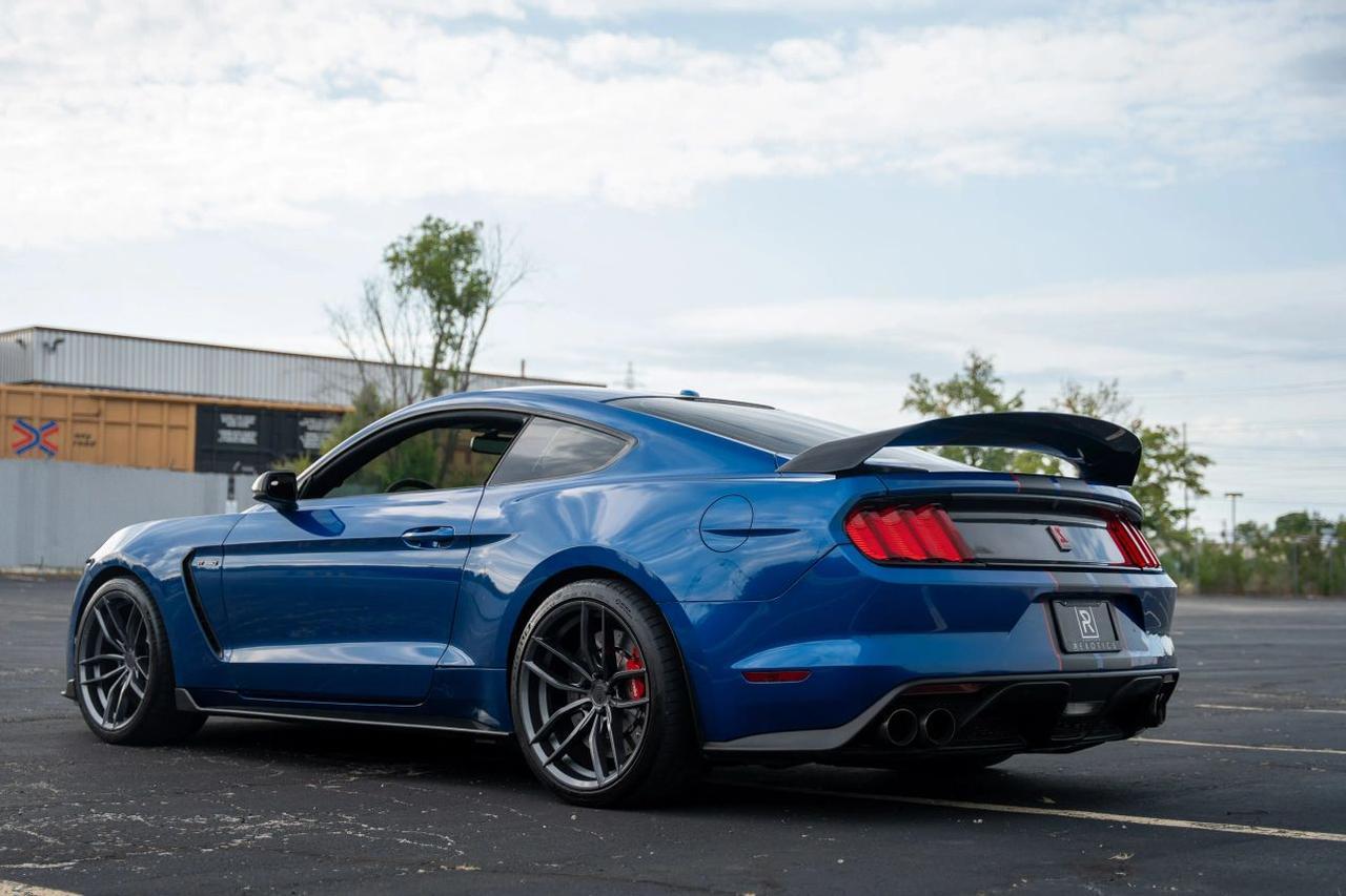 2017 Ford Mustang Shelby GT350R Coupe 2D St. Louis MO