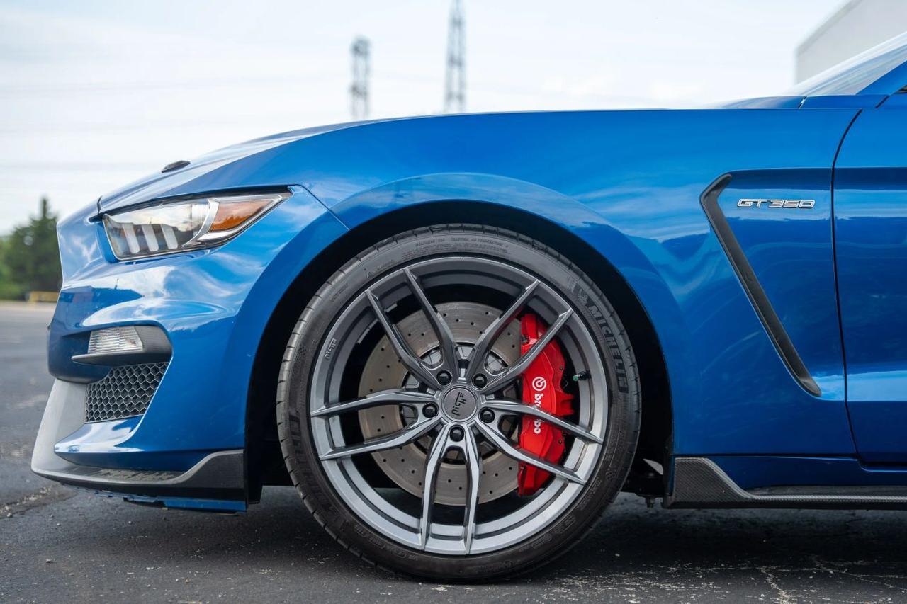 2017 Ford Mustang Shelby GT350R Coupe 2D St. Louis MO