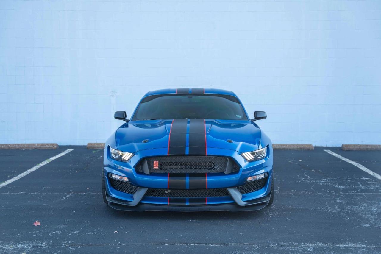 2017 Ford Mustang Shelby GT350R Coupe 2D St. Louis MO