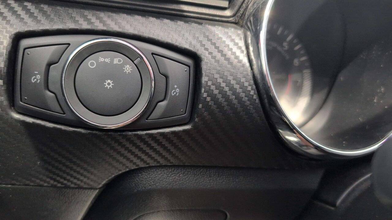 2017 Ford Mustang V6 2dr Fastback Lake Orion MI