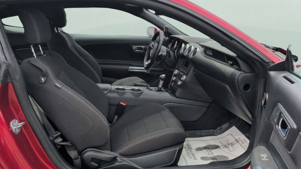 2017 Ford Mustang V6 2dr Fastback Lake Orion MI