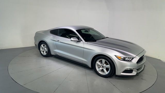 2017 Ford Mustang V6