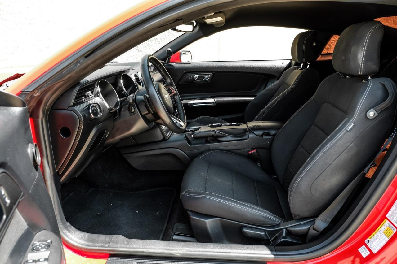 2017 Ford Mustang V6