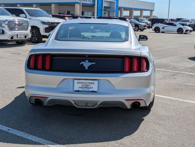 2017 Ford Mustang V6 Castroville TX