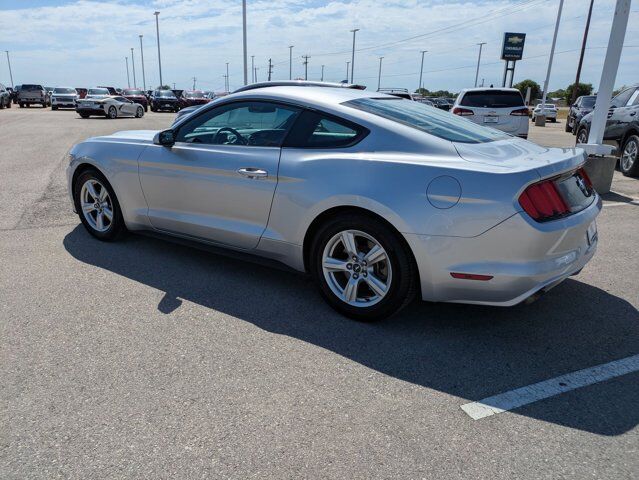 2017 Ford Mustang V6 Castroville TX