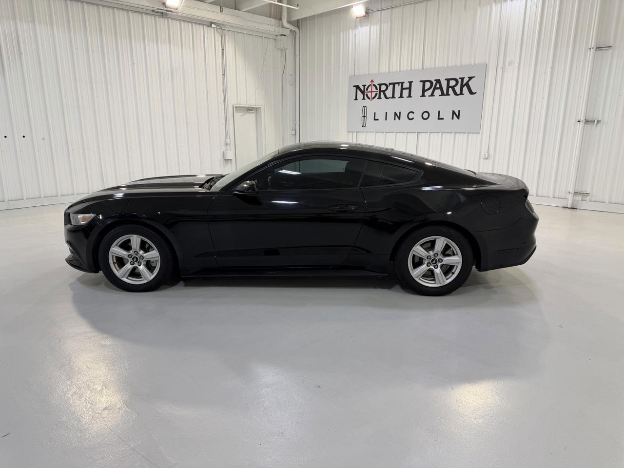 2017 Ford Mustang V6