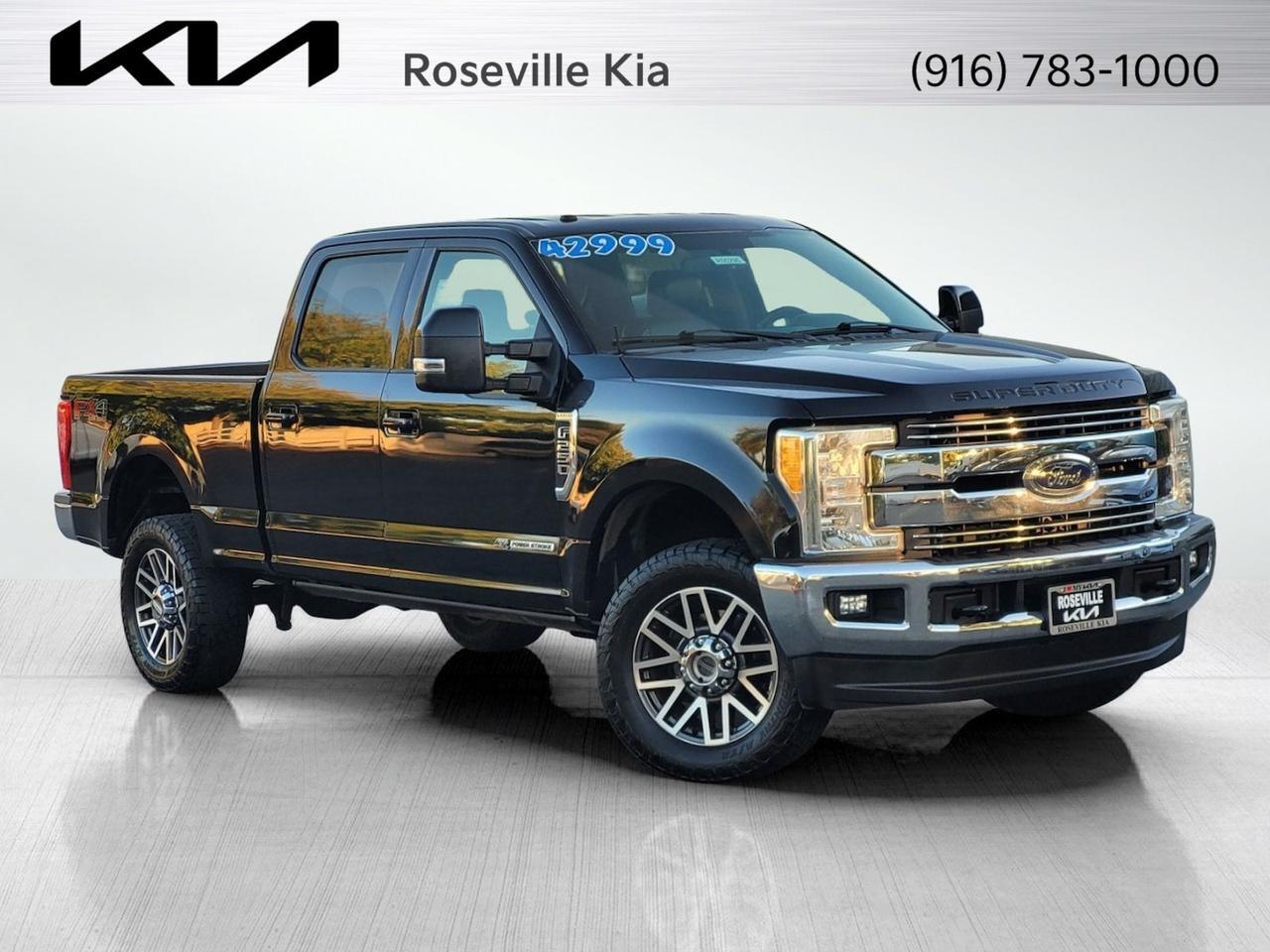 2017 Ford SUPER DUTY F-250 SRW LARIAT
