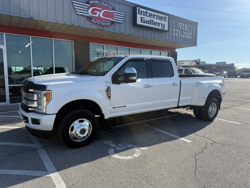 2017 Ford Super Crew F-350 DRW Fx4 4x4 Diesel