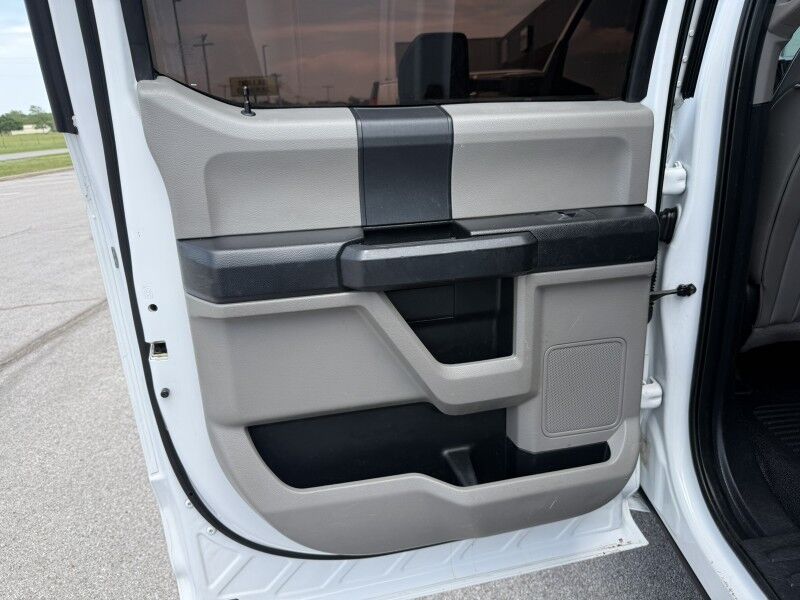 2017 Ford Super Crew F-350 DRW Utility XL Collinsville OK