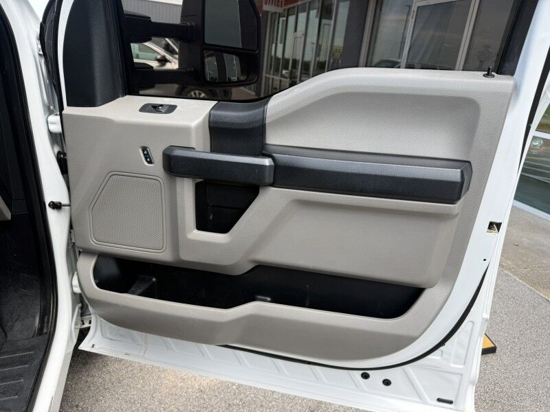 2017 Ford Super Crew F-350 DRW Utility XL Collinsville OK