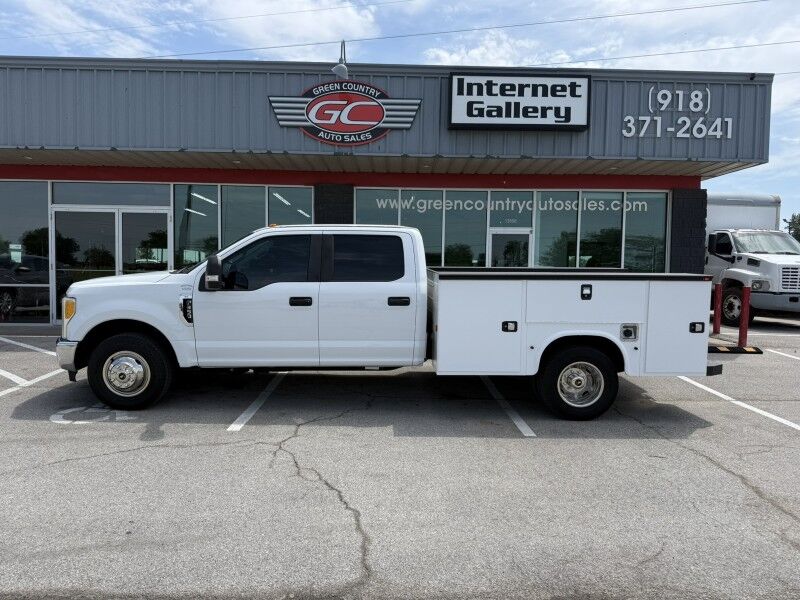 2017 Ford Super Crew F-350 DRW Utility XL Collinsville OK