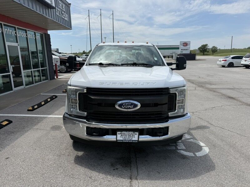 2017 Ford Super Crew F-350 DRW Utility XL Collinsville OK