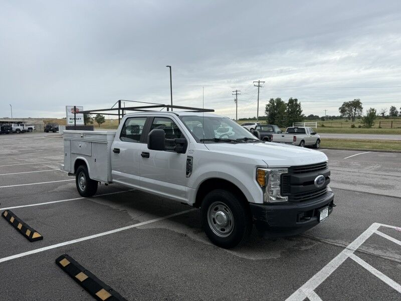 2017 Ford Super Crew F-350 SRW Utility XL Collinsville OK