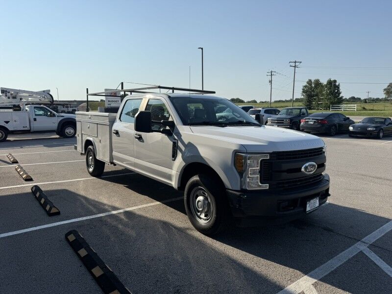 2017 Ford Super Crew F-350 SRW Utility XL Collinsville OK