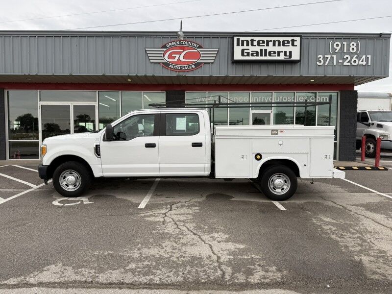 2017 Ford Super Crew F-350 SRW Utility XL Collinsville OK