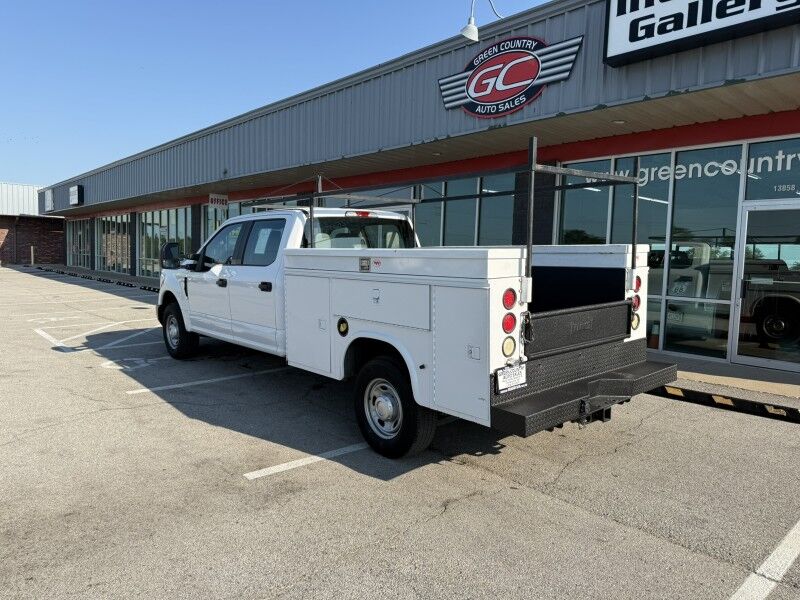 2017 Ford Super Crew F-350 SRW Utility XL Collinsville OK