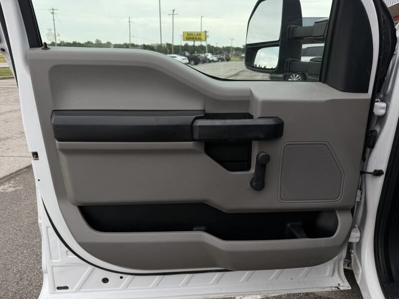 2017 Ford Super Crew F-350 SRW Utility XL Collinsville OK
