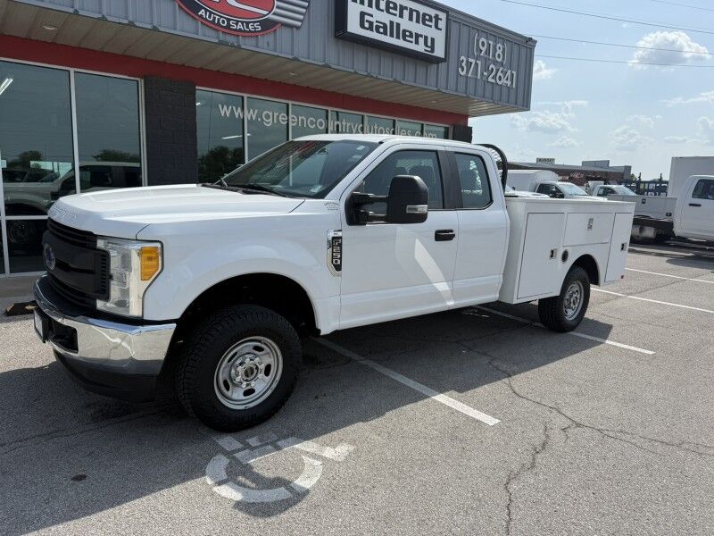 2017 Ford Super Duty F-250 4x4 Utility w/