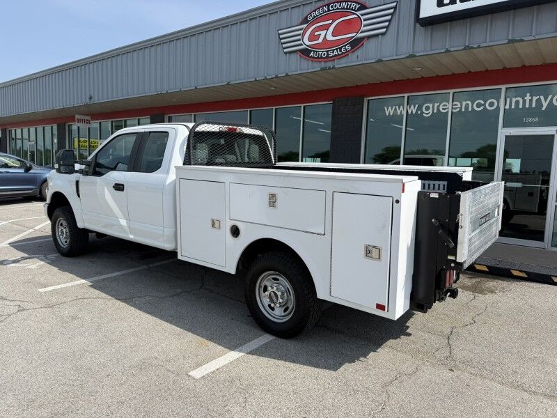 2017 Ford Super Duty F-250 4x4 Utility w/ XL Collinsville OK