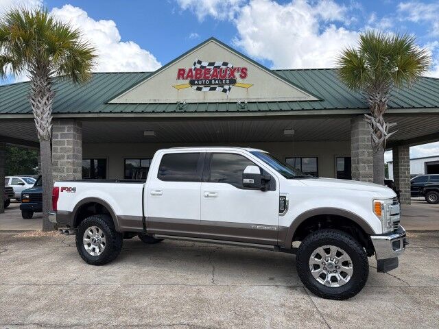 2017 Ford Super Duty F-250 Crew Cab 4WD Lariat