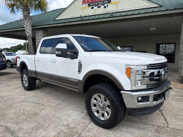 2017 Ford Super Duty F-250 Crew Cab 4WD Lariat
