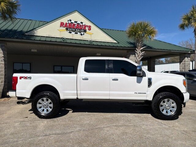 2017 Ford Super Duty F-250 Crew Cab 4WD Platinum