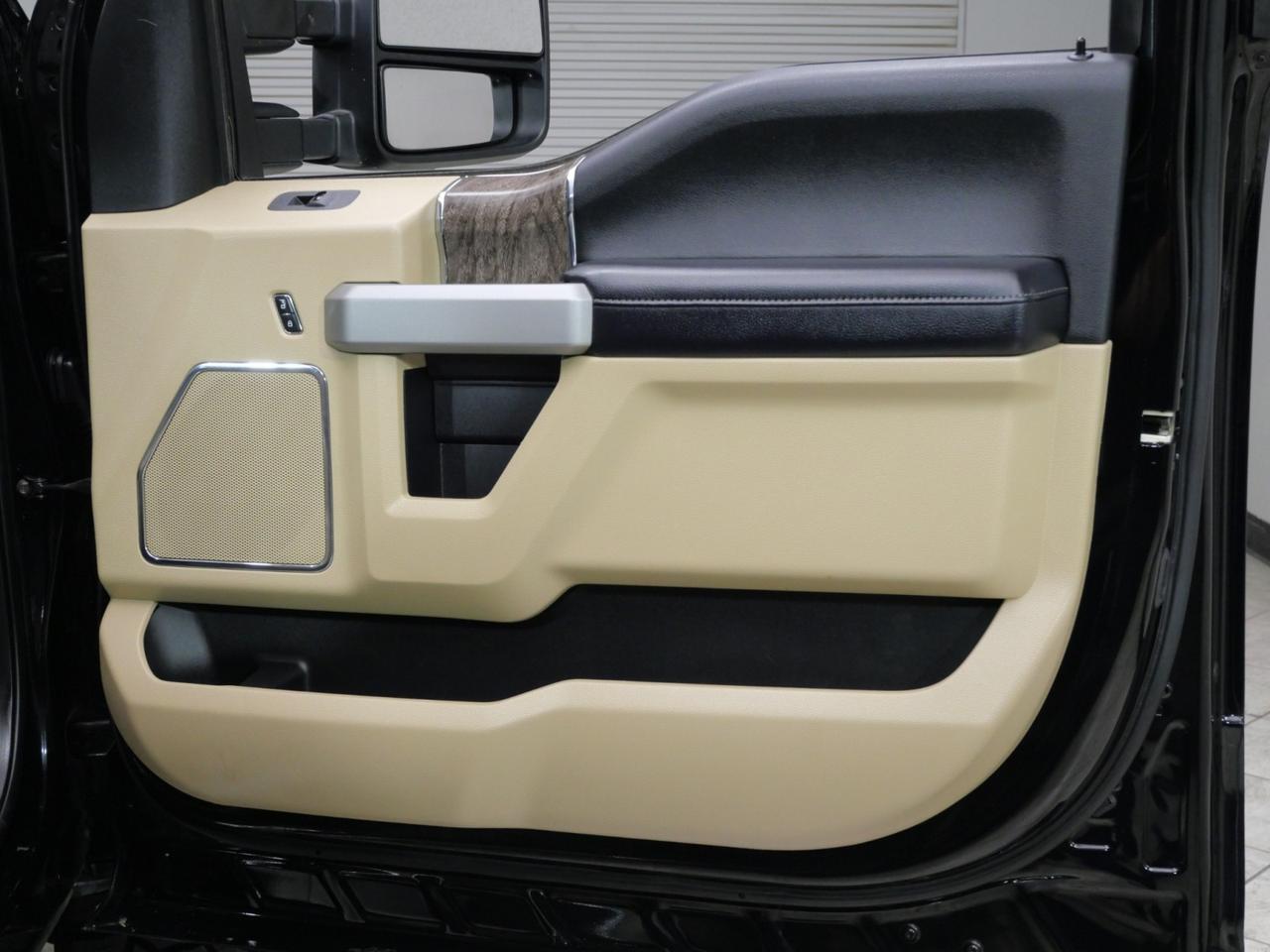 2017 Ford Super Duty F-250 Lariat FX4 6.7L Power Stroke 4x4 Mansfield TX