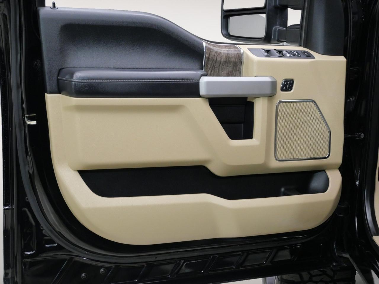 2017 Ford Super Duty F-250 Lariat FX4 6.7L Power Stroke 4x4 Mansfield TX