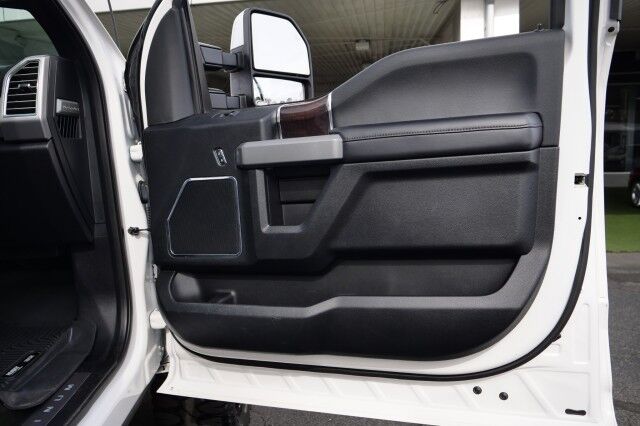 2017 Ford Super Duty F-250 Platinum 4X4 / Diesel / Ultimate Package! High Point NC