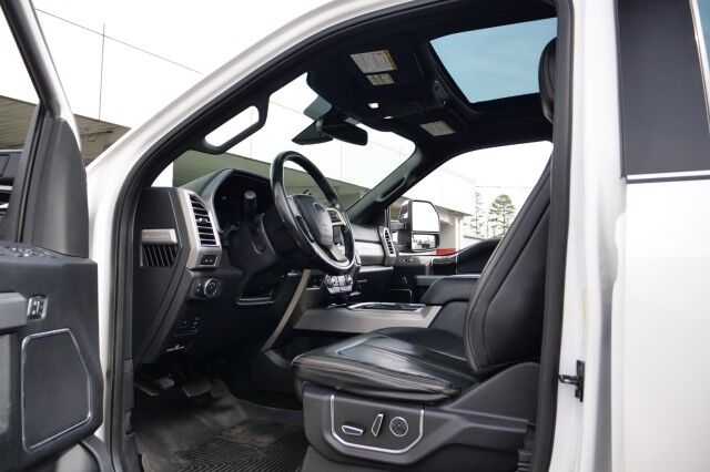 2017 Ford Super Duty F-250 Platinum 4X4 / Diesel / Ultimate Package! High Point NC