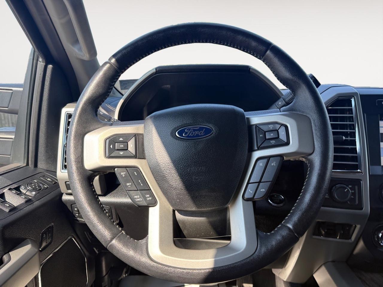 2017 Ford Super Duty F-250 SRW Lariat, HEATED/VENTILATED SEATS, HEATED REAR SEATS, MOONROOF, BACKUP CAMERA, POWER SLIDING REAR WINDOW, UNIVERSAL GARAGE DOOR OPENER, TOW HOOKS, NAVIGATION, BED LINER, TOW PACKAGE, RUNNING BOARDS, REMOTE START, CLEAN CARFAX! Norfolk VA
