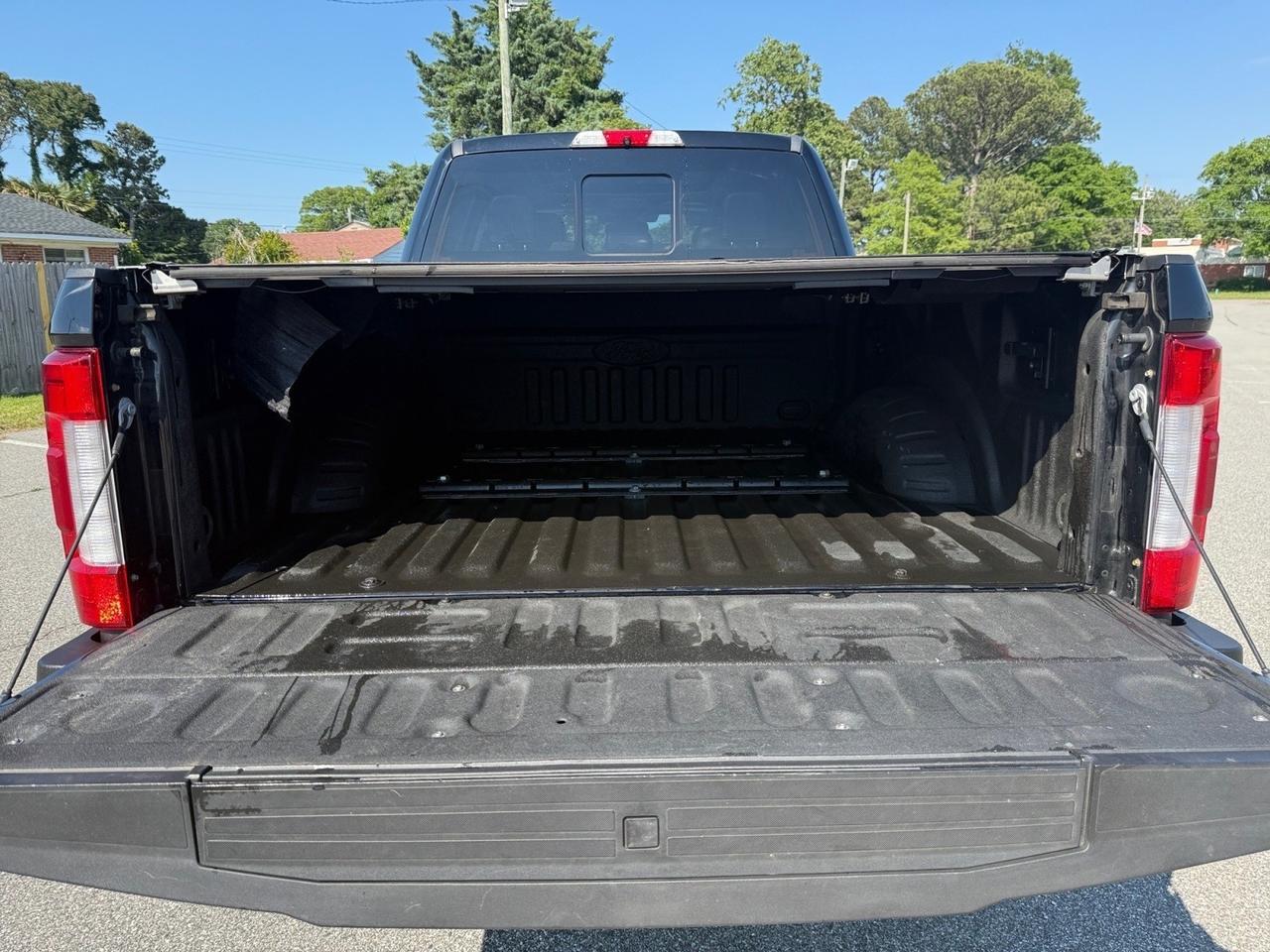 2017 Ford Super Duty F-250 SRW Lariat, HEATED/VENTILATED SEATS, HEATED REAR SEATS, MOONROOF, BACKUP CAMERA, POWER SLIDING REAR WINDOW, UNIVERSAL GARAGE DOOR OPENER, TOW HOOKS, NAVIGATION, BED LINER, TOW PACKAGE, RUNNING BOARDS, REMOTE START, CLEAN CARFAX! Norfolk VA