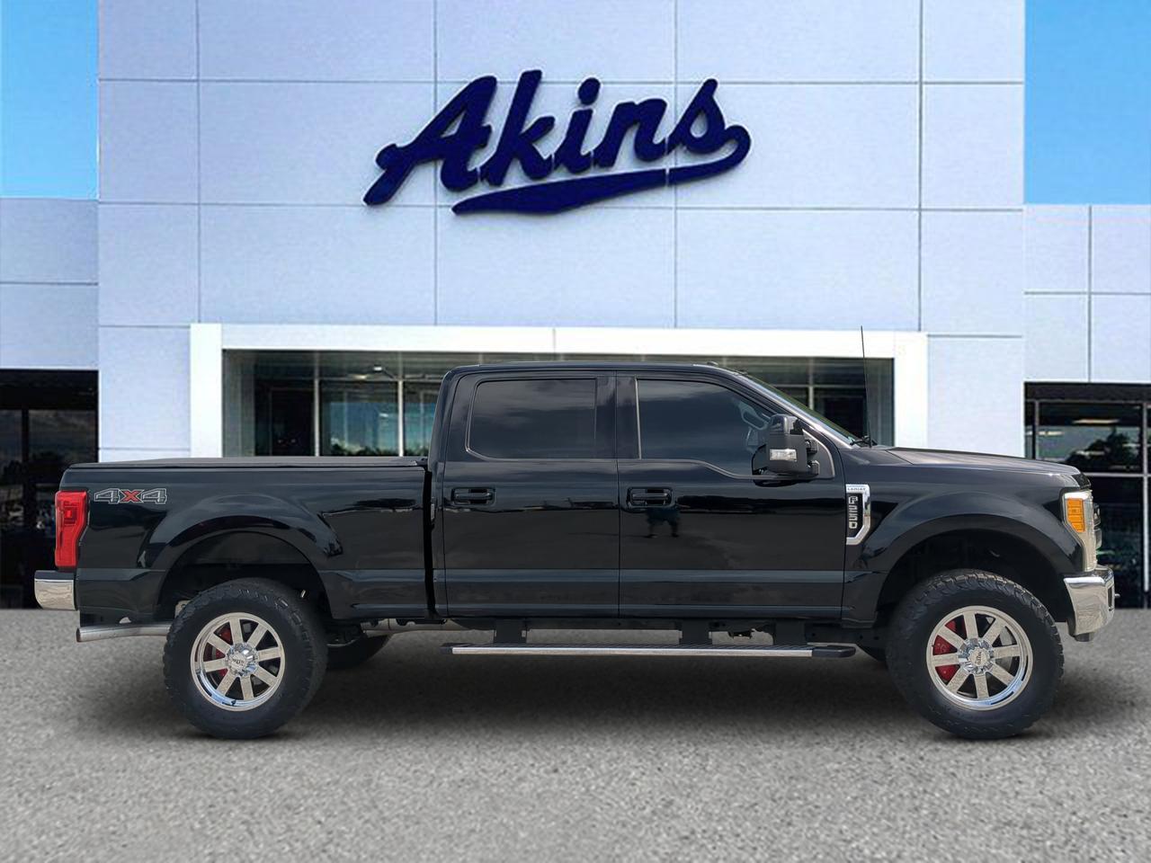 2017 Ford Super Duty F-250 SRW Lariat