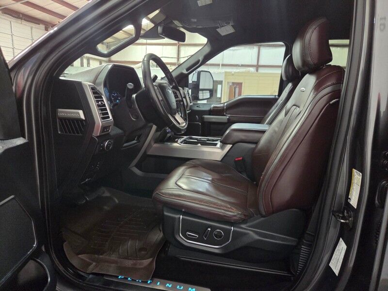 2017 Ford F-250 Platinum photo 4