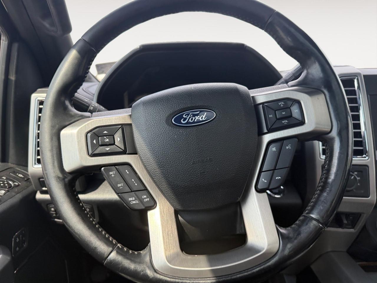 2017 Ford Super Duty F-250 SRW Platinum, HEATED/VENTILATED SEATS, POWER SLIDING REAR WINDOW, TOW HOOKS, TOW PACKAGE, MOONROOF, BACKUP CAMERA, POWER/HEATED MIRRORS, POWER RUNNING BOARDS, KEYLESS ENTRY, POWER FOLDING MIRRORS, TINTED WINDOWS, CLEAN CARFAX! Norfolk VA