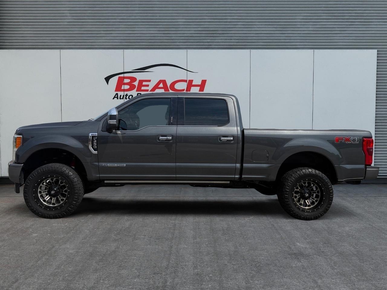 2017 Ford Super Duty F-250 SRW Platinum, HEATED/VENTILATED SEATS, POWER SLIDING REAR WINDOW, TOW HOOKS, TOW PACKAGE, MOONROOF, BACKUP CAMERA, POWER/HEATED MIRRORS, POWER RUNNING BOARDS, KEYLESS ENTRY, POWER FOLDING MIRRORS, TINTED WINDOWS, CLEAN CARFAX!
