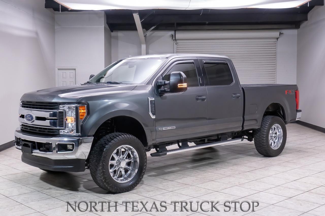 2017 Ford F-250 XLT FX4 photo 2