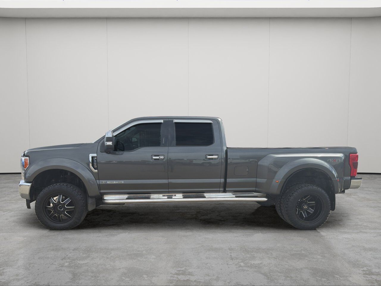 2017 Ford Super Duty F-350 DRW Lariat
