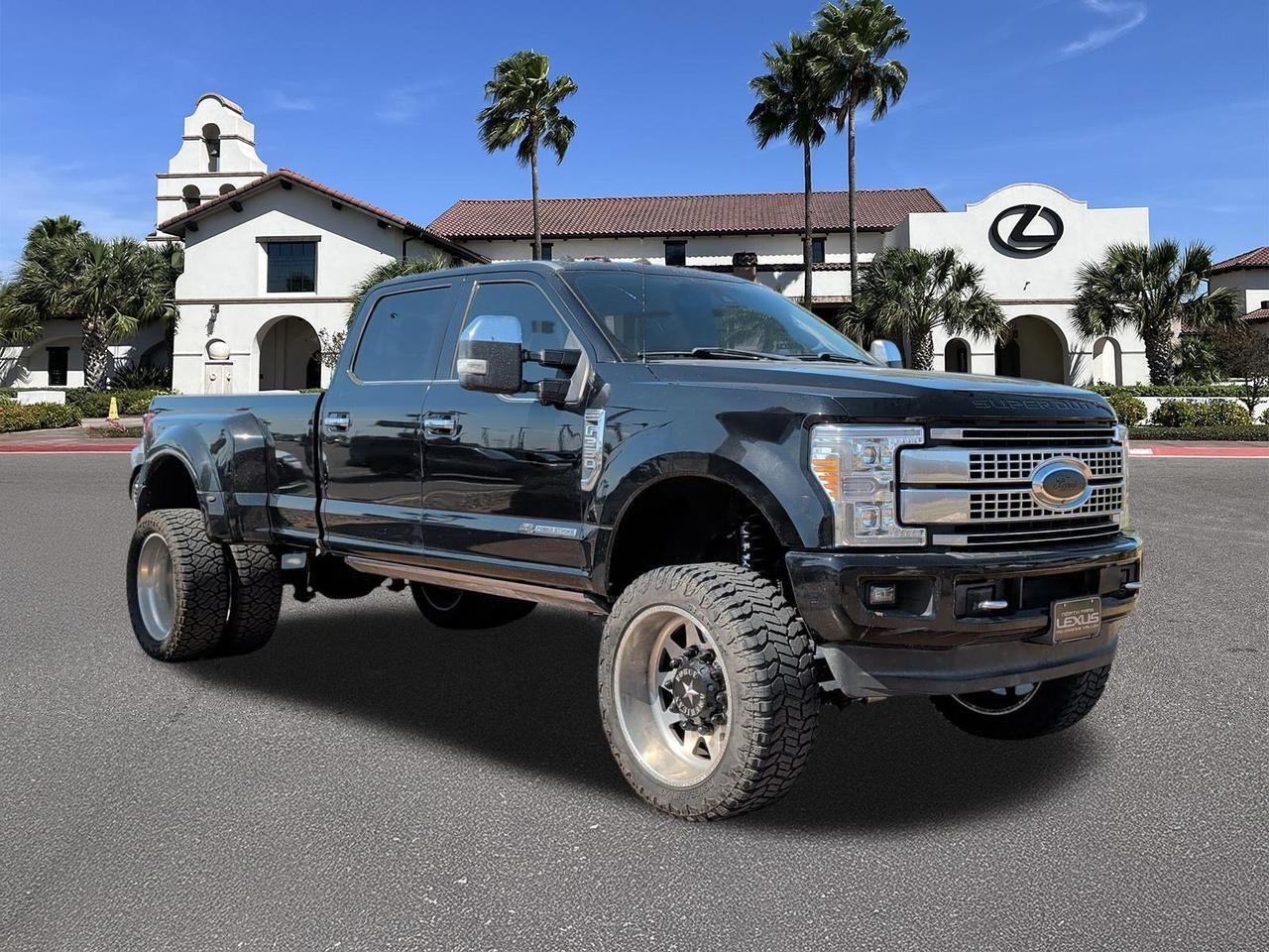 2017 Ford Super Duty F-350 DRW Platinum