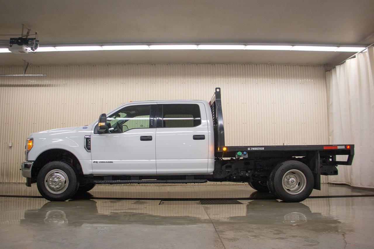 2017 Ford Super Duty F-350 DRW XLT Red Deer AB