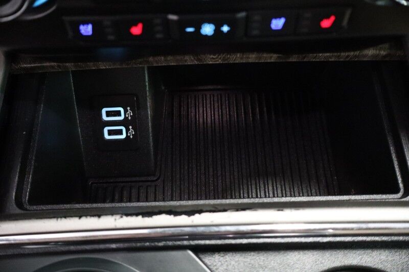 2017 Ford Super Duty F-350 Lariat Long Bed Lifted 6.7L Diesel 37in Tires GPS Camear Arlington TX