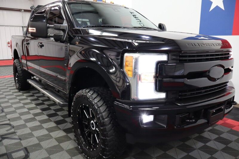 2017 Ford Super Duty F-350 Lariat Ultimate 6.7L Diesel Sunroof 35in Toyo Tires FREE WARRANTY Arlington TX