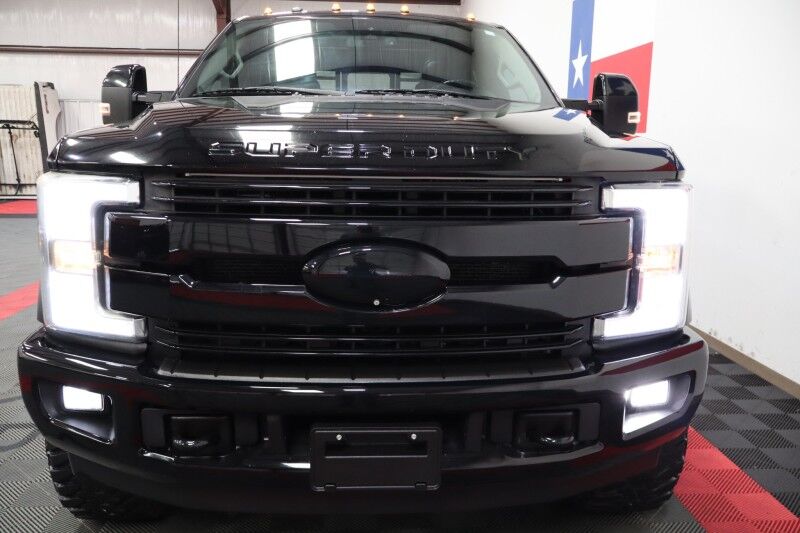 2017 Ford Super Duty F-350 Lariat Ultimate 6.7L Diesel Sunroof 35in Toyo Tires FREE WARRANTY Arlington TX