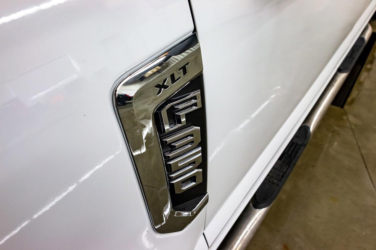 2017 Ford Super Duty F-350 SRW CREW CAB XLT DECK Red Deer AB