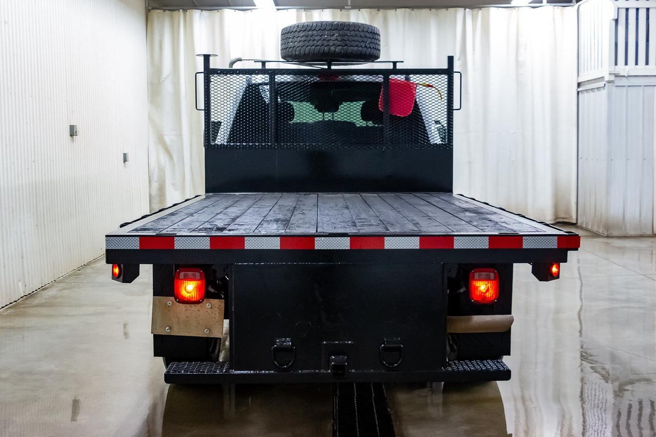 2017 Ford Super Duty F-350 SRW CREW CAB XLT DECK Red Deer AB